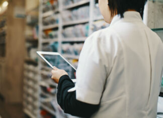 How should pharmacists report incidents? incidents