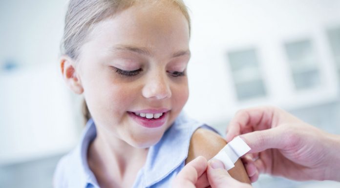 Spike in flu deaths leads to lowered vaccination age vaccination