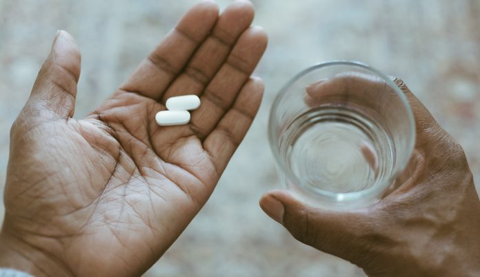 Should-ibuprofen-used-COVID-19-symptoms-feature