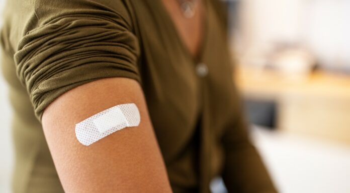 First 100,000 Australians receive COVID-19 vaccines