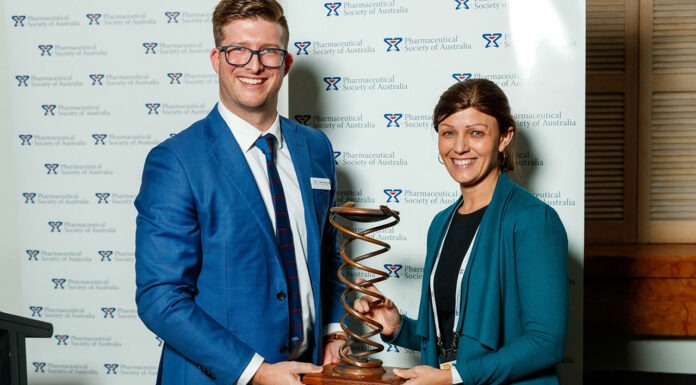 Queensland pharmacist of the year shows leadership in crisis Bridget Totterman MPS (right) receives her award from PSA Queensland Branch President Shane MacDonald