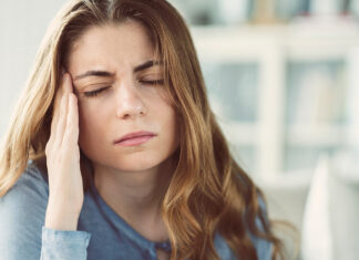 AstraZeneca COVID-19 vaccine and clotting: what to watch for Patients should seek immediate medical attention if they develop a severe or persistent headache a few days after receiving the AstraZeneca COVID-19 vaccine.