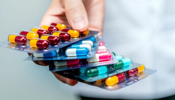 antimicrobial-reistance-feature antibiotic